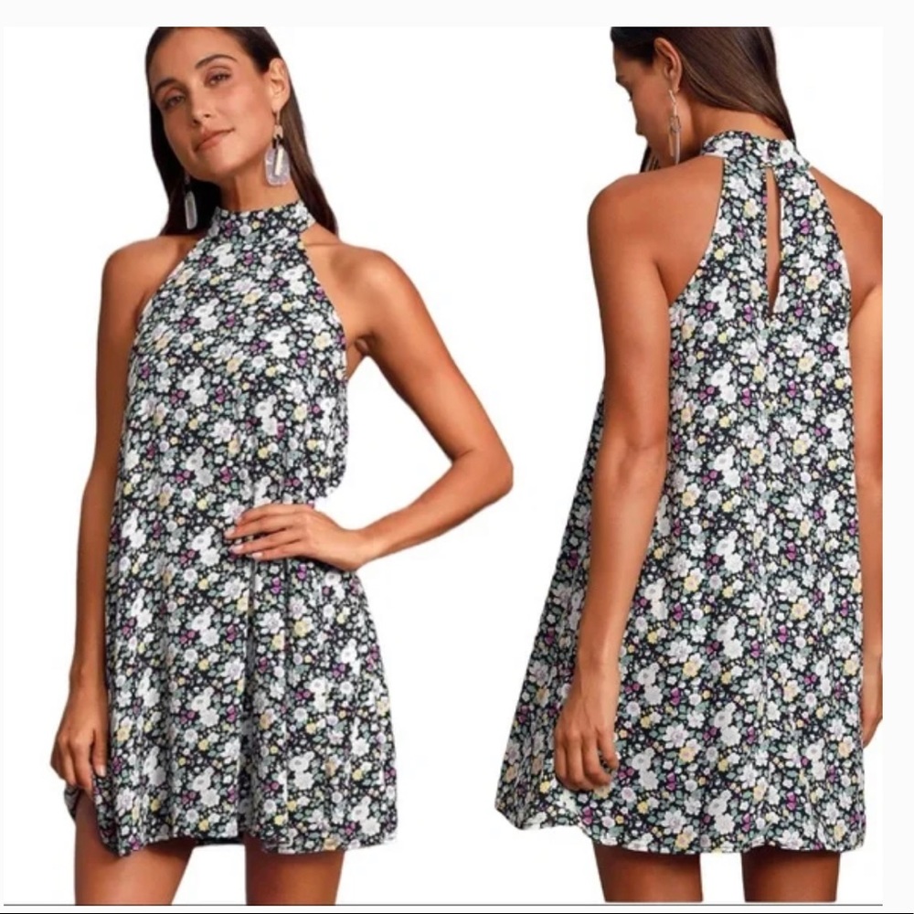 Lulus Awbrey black floral print swing dress Size M